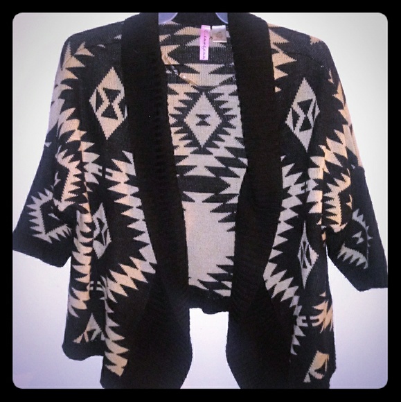 Aztec Print Sweater - Picture 1 of 5